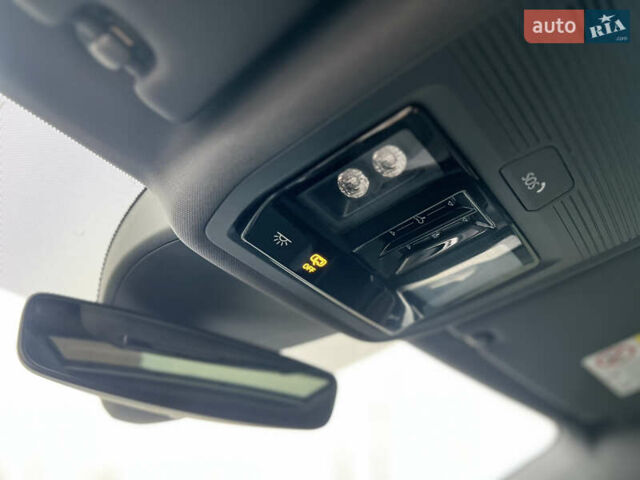 Фольксваген ID.4 Crozz, объемом двигателя 0 л и пробегом 12 тыс. км за 35500 $, фото 19 на Automoto.ua