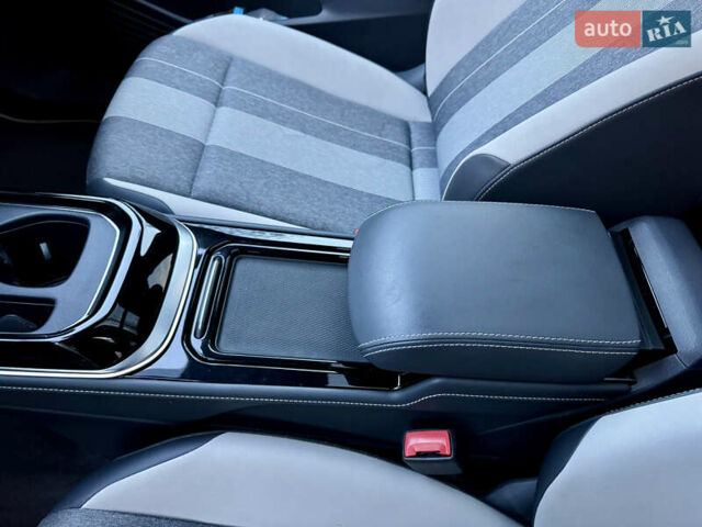 Сірий Фольксваген ID.4 Crozz, об'ємом двигуна 0 л та пробігом 41 тис. км за 23400 $, фото 8 на Automoto.ua