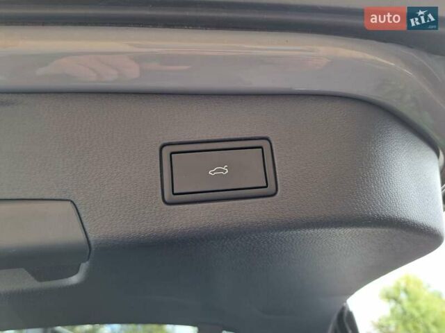 Серый Фольксваген ID.4 Crozz, объемом двигателя 0 л и пробегом 39 тыс. км за 23700 $, фото 24 на Automoto.ua