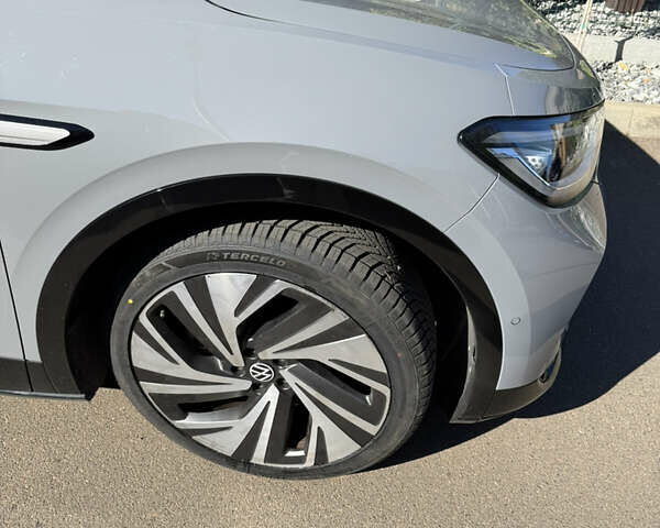 Серый Фольксваген ID.4 Crozz, объемом двигателя 0 л и пробегом 60 тыс. км за 28100 $, фото 3 на Automoto.ua