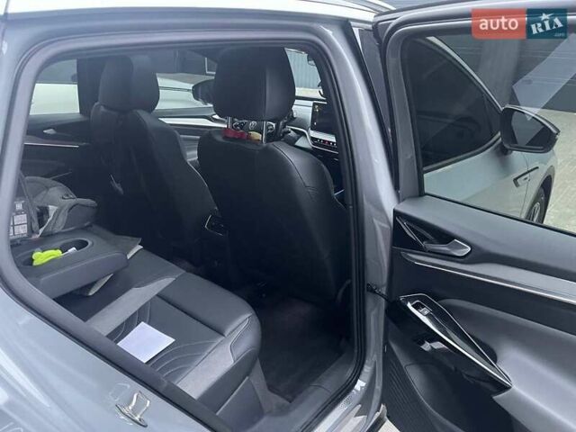 Серый Фольксваген ID.4 Crozz, объемом двигателя 0 л и пробегом 17 тыс. км за 27900 $, фото 7 на Automoto.ua