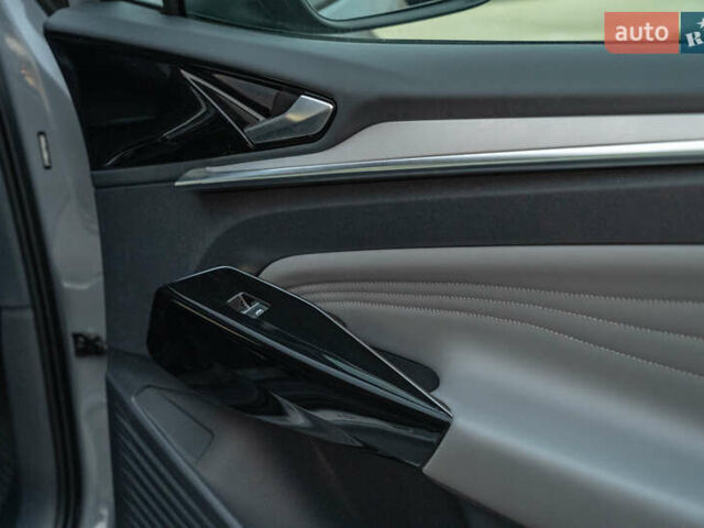 Серый Фольксваген ID.4 Crozz, объемом двигателя 0 л и пробегом 14 тыс. км за 27900 $, фото 41 на Automoto.ua