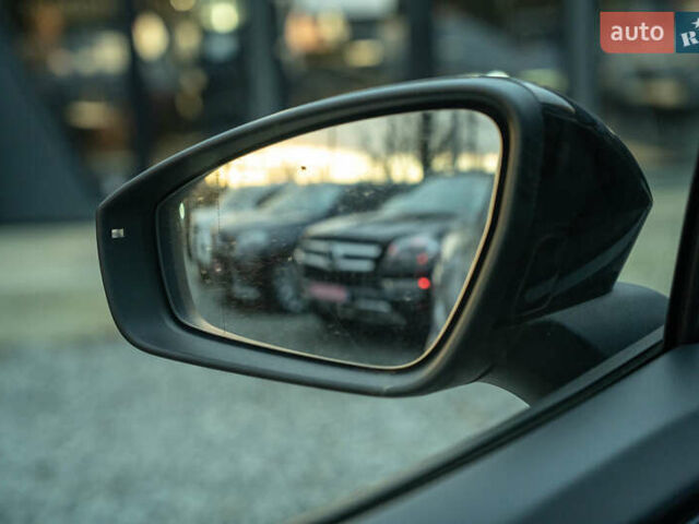 Серый Фольксваген ID.4 Crozz, объемом двигателя 0 л и пробегом 14 тыс. км за 27900 $, фото 18 на Automoto.ua