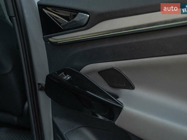 Серый Фольксваген ID.4 Crozz, объемом двигателя 0 л и пробегом 14 тыс. км за 27900 $, фото 43 на Automoto.ua