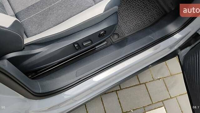 Сірий Фольксваген ID.4 Crozz, об'ємом двигуна 0 л та пробігом 48 тис. км за 23500 $, фото 29 на Automoto.ua