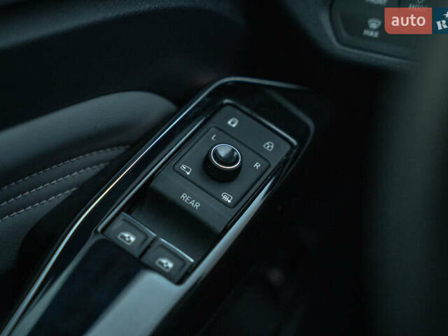 Серый Фольксваген ID.4 Crozz, объемом двигателя 0 л и пробегом 14 тыс. км за 27900 $, фото 22 на Automoto.ua