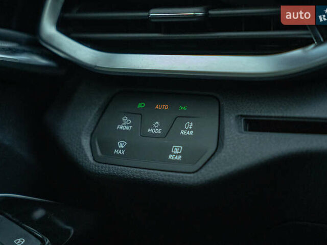 Серый Фольксваген ID.4 Crozz, объемом двигателя 0 л и пробегом 14 тыс. км за 27900 $, фото 23 на Automoto.ua