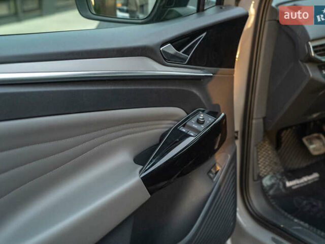 Серый Фольксваген ID.4 Crozz, объемом двигателя 0 л и пробегом 14 тыс. км за 27900 $, фото 40 на Automoto.ua