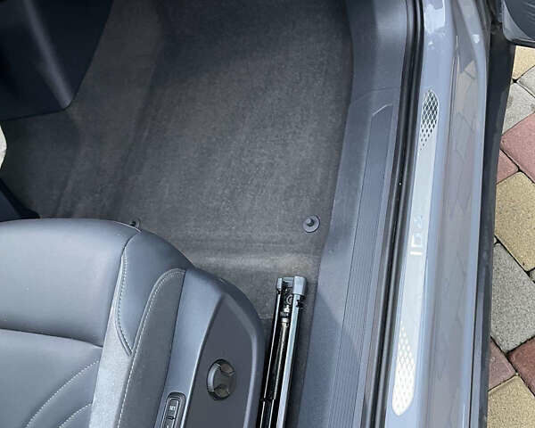 Серый Фольксваген ID.4 Crozz, объемом двигателя 0 л и пробегом 29 тыс. км за 28000 $, фото 6 на Automoto.ua