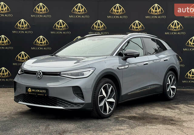 Серый Фольксваген ID.4 Crozz, объемом двигателя 0 л и пробегом 28 тыс. км за 26900 $, фото 2 на Automoto.ua