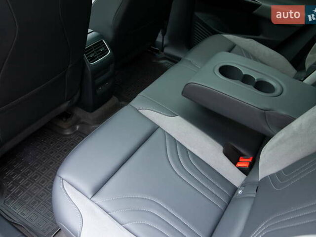 Сірий Фольксваген ID.4 Crozz, об'ємом двигуна 0 л та пробігом 27 тис. км за 25700 $, фото 34 на Automoto.ua