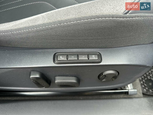 Серый Фольксваген ID.4 Crozz, объемом двигателя 0 л и пробегом 72 тыс. км за 23500 $, фото 32 на Automoto.ua