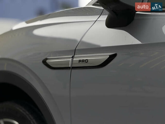 Серый Фольксваген ID.4 Crozz, объемом двигателя 0 л и пробегом 66 тыс. км за 24800 $, фото 8 на Automoto.ua