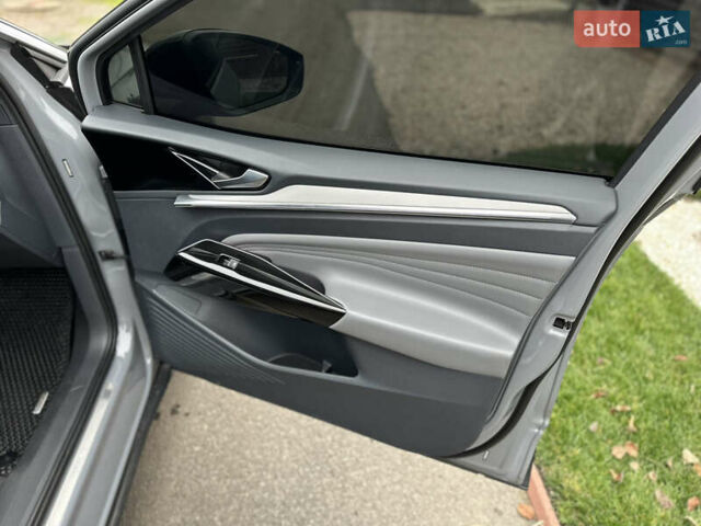 Серый Фольксваген ID.4 Crozz, объемом двигателя 0 л и пробегом 72 тыс. км за 23500 $, фото 42 на Automoto.ua