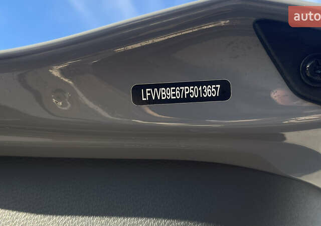 Сірий Фольксваген ID.4 Crozz, об'ємом двигуна 0 л та пробігом 7 тис. км за 29999 $, фото 28 на Automoto.ua