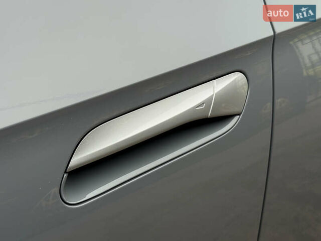 Серый Фольксваген ID.4 Crozz, объемом двигателя 0 л и пробегом 28 тыс. км за 26900 $, фото 8 на Automoto.ua