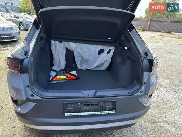 Серый Фольксваген ID.4 Crozz, объемом двигателя 0 л и пробегом 1 тыс. км за 27700 $, фото 18 на Automoto.ua