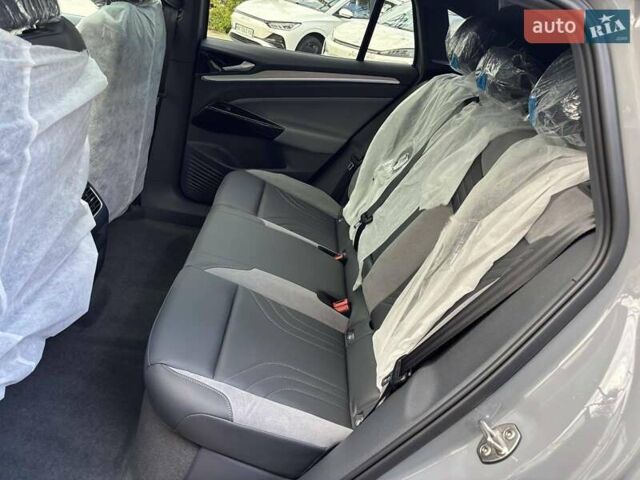 Серый Фольксваген ID.4 Crozz, объемом двигателя 0 л и пробегом 1 тыс. км за 27700 $, фото 14 на Automoto.ua