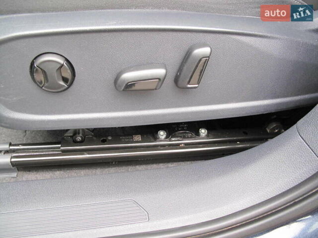 Синій Фольксваген ID.4 Crozz, об'ємом двигуна 0 л та пробігом 37 тис. км за 25000 $, фото 27 на Automoto.ua