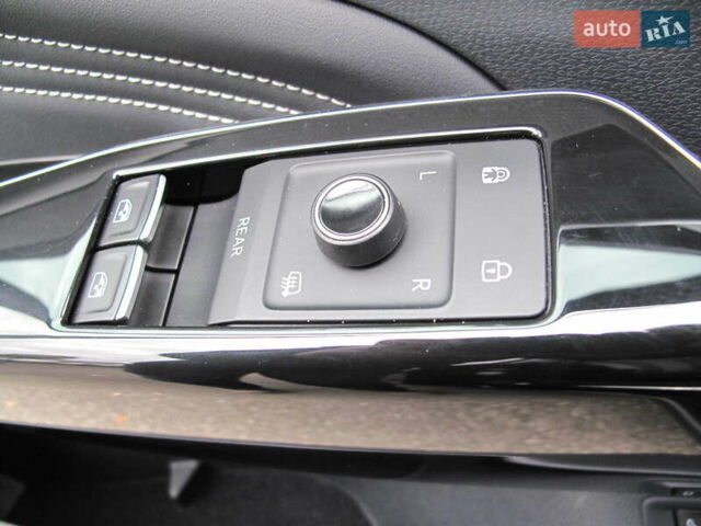 Синій Фольксваген ID.4 Crozz, об'ємом двигуна 0 л та пробігом 37 тис. км за 25000 $, фото 19 на Automoto.ua