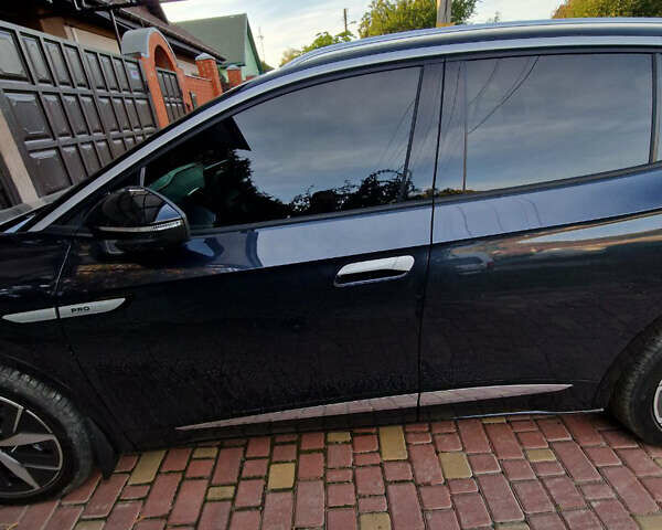 Синий Фольксваген ID.4 Crozz, объемом двигателя 0 л и пробегом 15 тыс. км за 30000 $, фото 3 на Automoto.ua