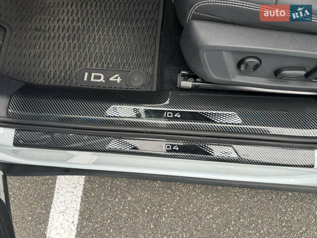 Белый Фольксваген ID.4 X, объемом двигателя 0 л и пробегом 23 тыс. км за 23300 $, фото 14 на Automoto.ua