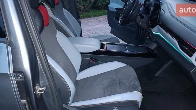 Сірий Фольксваген ID.4 X, об'ємом двигуна 0 л та пробігом 42 тис. км за 22999 $, фото 17 на Automoto.ua