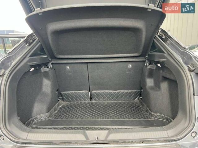 Серый Фольксваген ID.4 X, объемом двигателя 0 л и пробегом 60 тыс. км за 22990 $, фото 40 на Automoto.ua