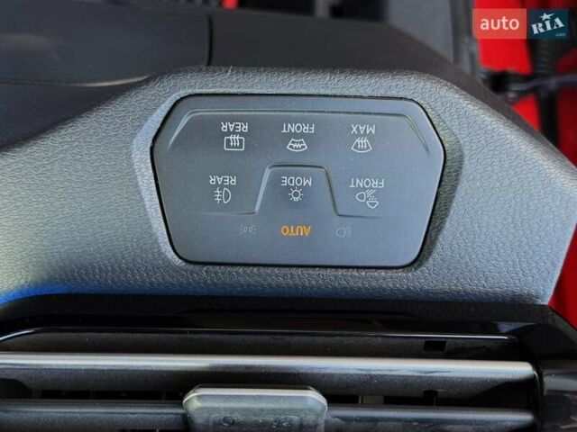 Красный Фольксваген ID.5, объемом двигателя 0 л и пробегом 19 тыс. км за 31700 $, фото 41 на Automoto.ua