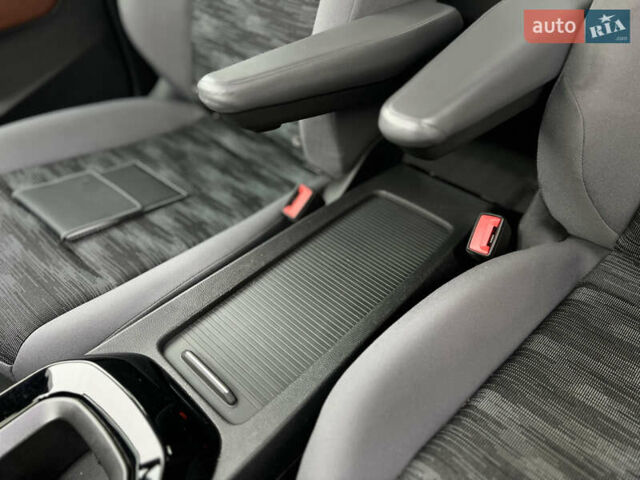 Серый Фольксваген ID.5, объемом двигателя 0 л и пробегом 93 тыс. км за 24499 $, фото 19 на Automoto.ua