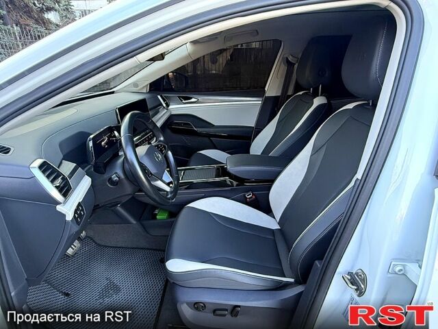 Білий Фольксваген ID.6, об'ємом двигуна 0 л та пробігом 64 тис. км за 28000 $, фото 11 на Automoto.ua