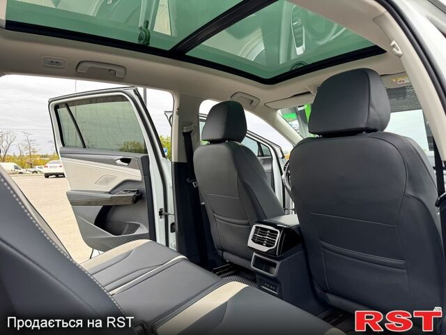 Белый Фольксваген ID.6, объемом двигателя 0 л и пробегом 63 тыс. км за 25999 $, фото 8 на Automoto.ua