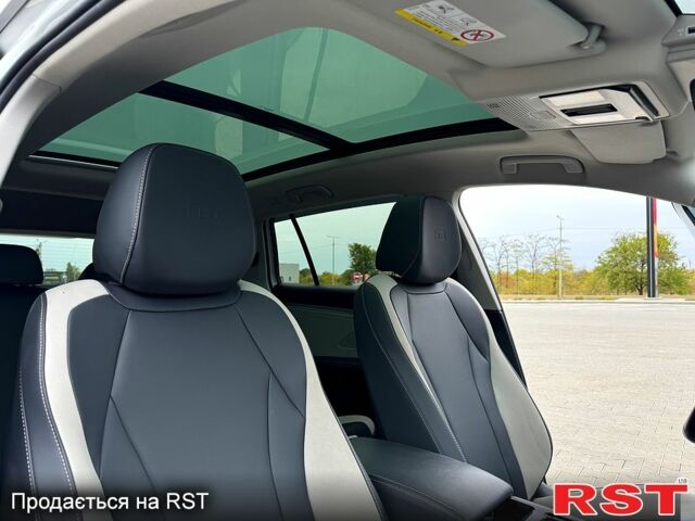 Белый Фольксваген ID.6, объемом двигателя 0 л и пробегом 63 тыс. км за 25999 $, фото 5 на Automoto.ua