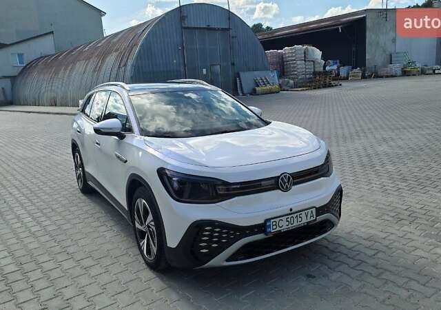 Белый Фольксваген ID.6 Crozz, объемом двигателя 0 л и пробегом 46 тыс. км за 28000 $, фото 4 на Automoto.ua