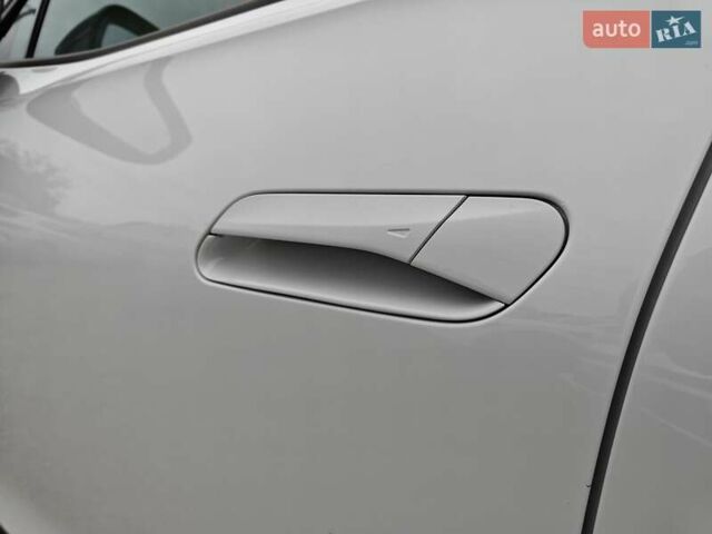 Білий Фольксваген ID.6 Crozz, об'ємом двигуна 0 л та пробігом 68 тис. км за 25600 $, фото 12 на Automoto.ua