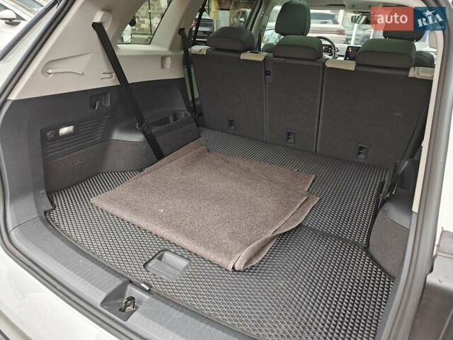 Білий Фольксваген ID.6 Crozz, об'ємом двигуна 0 л та пробігом 68 тис. км за 25600 $, фото 51 на Automoto.ua