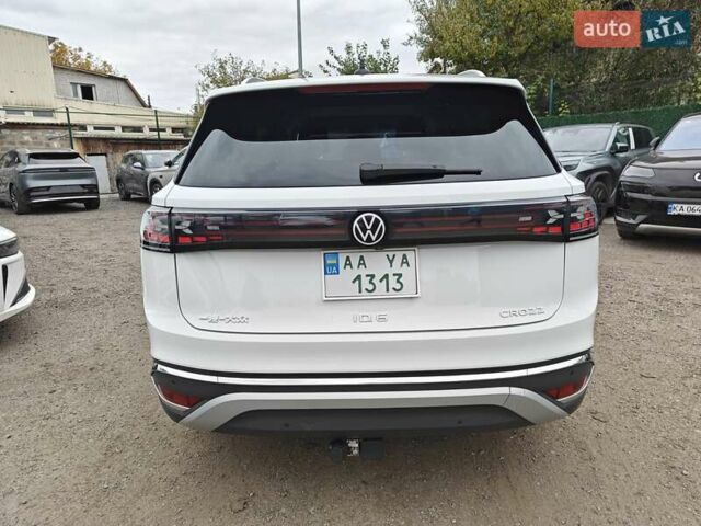 Білий Фольксваген ID.6 Crozz, об'ємом двигуна 0 л та пробігом 68 тис. км за 25600 $, фото 3 на Automoto.ua