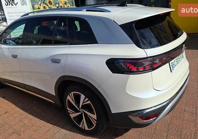 Белый Фольксваген ID.6 Crozz, объемом двигателя 0 л и пробегом 46 тыс. км за 28000 $, фото 1 на Automoto.ua