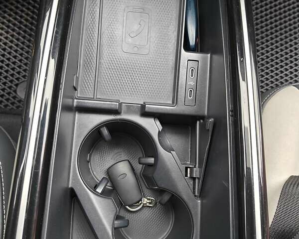 Білий Фольксваген ID.6 Crozz, об'ємом двигуна 0 л та пробігом 68 тис. км за 25600 $, фото 28 на Automoto.ua