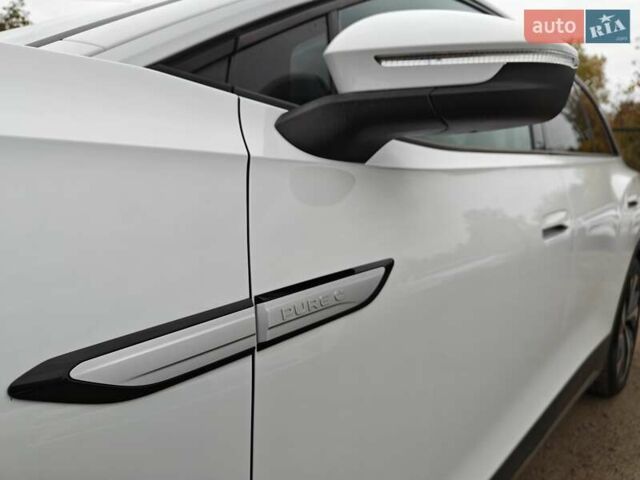 Білий Фольксваген ID.6 Crozz, об'ємом двигуна 0 л та пробігом 68 тис. км за 25600 $, фото 11 на Automoto.ua