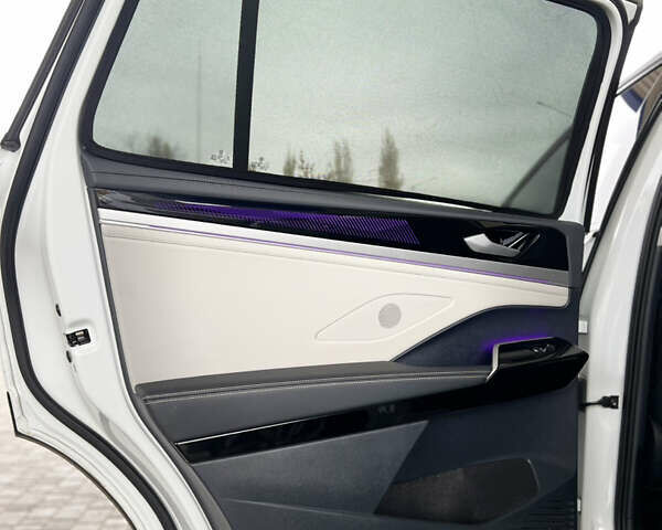 Белый Фольксваген ID.6 Crozz, объемом двигателя 0 л и пробегом 60 тыс. км за 28700 $, фото 27 на Automoto.ua