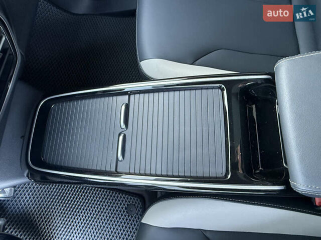 Белый Фольксваген ID.6 Crozz, объемом двигателя 0 л и пробегом 64 тыс. км за 26500 $, фото 21 на Automoto.ua