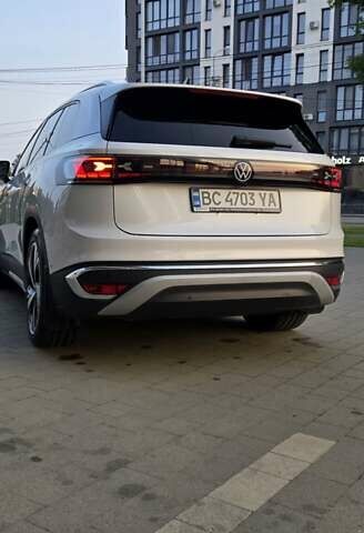 Білий Фольксваген ID.6 Crozz, об'ємом двигуна 0 л та пробігом 27 тис. км за 29500 $, фото 3 на Automoto.ua