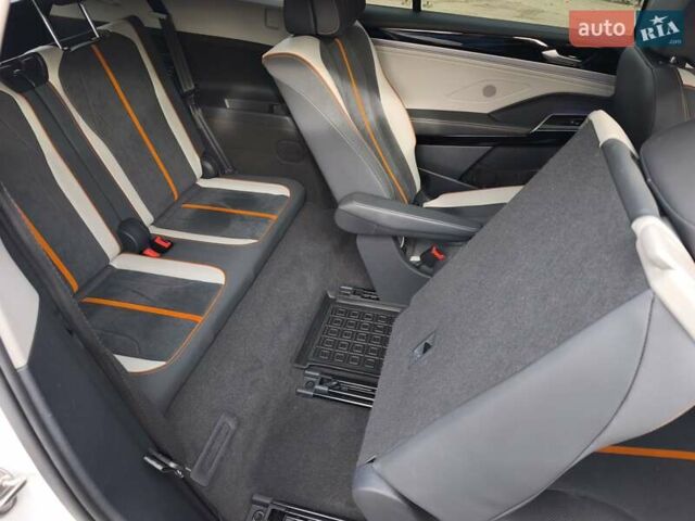 Белый Фольксваген ID.6 Crozz, объемом двигателя 0 л и пробегом 148 тыс. км за 24500 $, фото 10 на Automoto.ua