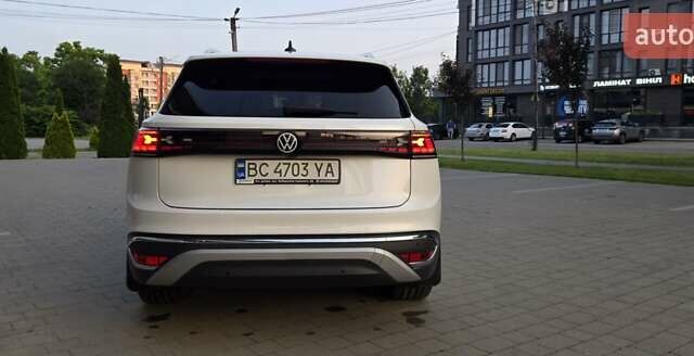 Білий Фольксваген ID.6 Crozz, об'ємом двигуна 0 л та пробігом 27 тис. км за 29500 $, фото 4 на Automoto.ua