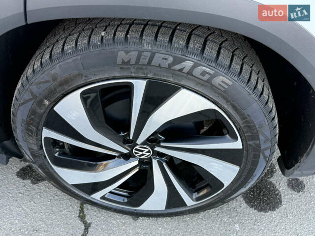 Белый Фольксваген ID.6 Crozz, объемом двигателя 0 л и пробегом 64 тыс. км за 26500 $, фото 32 на Automoto.ua