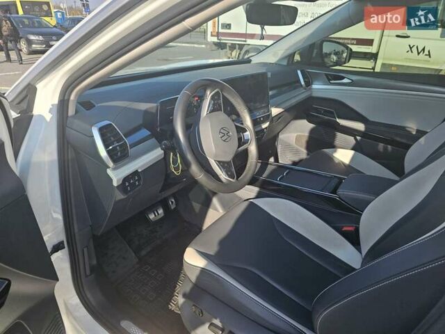 Белый Фольксваген ID.6 Crozz, объемом двигателя 0 л и пробегом 46 тыс. км за 27000 $, фото 19 на Automoto.ua