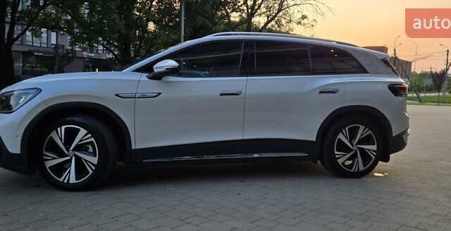 Білий Фольксваген ID.6 Crozz, об'ємом двигуна 0 л та пробігом 27 тис. км за 29500 $, фото 2 на Automoto.ua