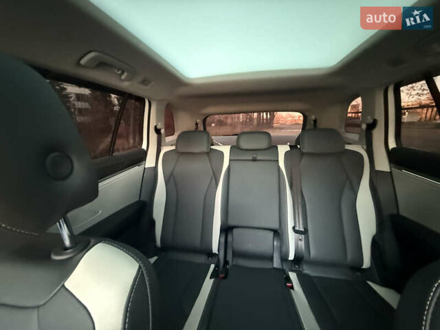 Белый Фольксваген ID.6 Crozz, объемом двигателя 0 л и пробегом 64 тыс. км за 26500 $, фото 1 на Automoto.ua