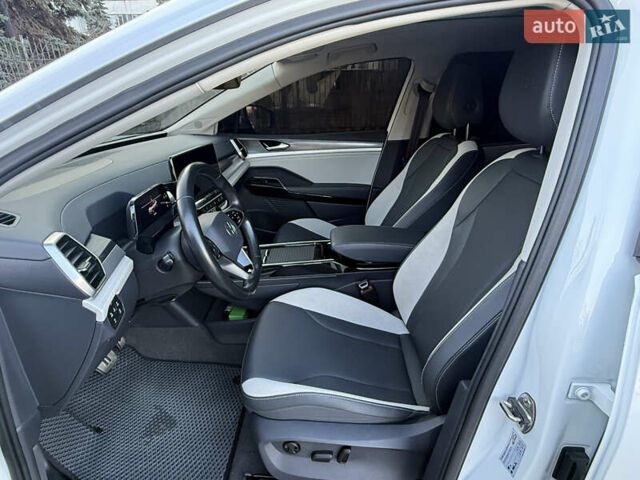 Белый Фольксваген ID.6 Crozz, объемом двигателя 0 л и пробегом 64 тыс. км за 26500 $, фото 33 на Automoto.ua